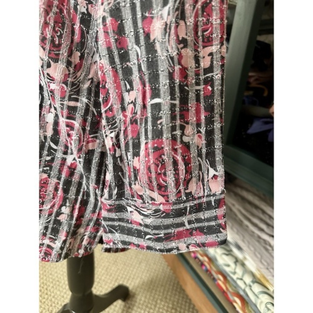 Christopher & Banks Womens Medium Rose Design Black Striped Button Up Sz Small - Picture 6 of 11